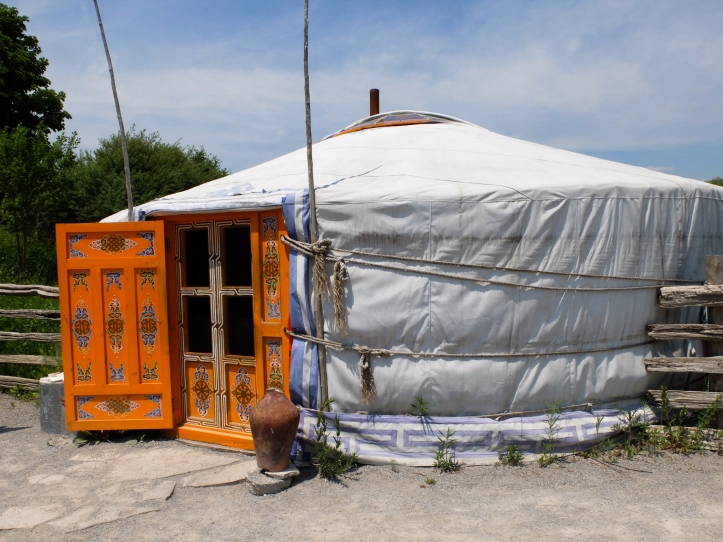 Zoo - yurt2